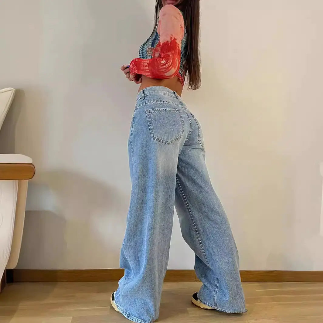 HIGH-WAIST RETRO DENIM